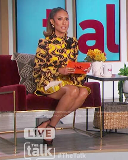 Elaine's yellow abstract print top on The Talk