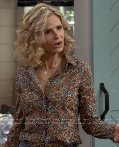 Jean's floral button down shirt on Call Your Mother