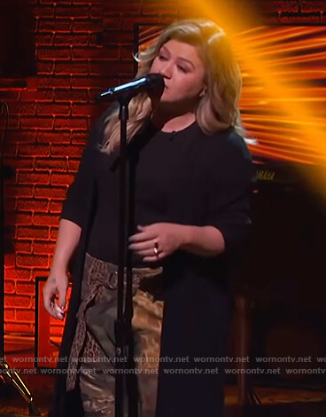 Kelly's mixed camo and leopard print cargo pants on The Kelly Clarkson Show