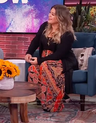 Kelly's red printed pants on The Kelly Clarkson Show