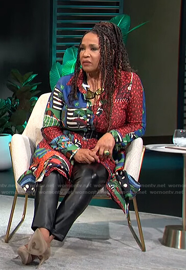 Kym's printed shirtdress on E! News Daily Pop