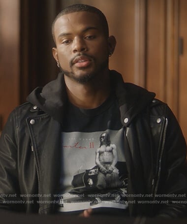 Aaron's black Lil Wayne graphic tee on Grown-ish