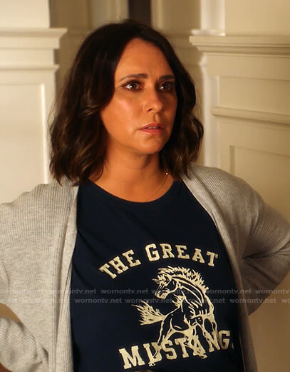 Maddie's The Great Mustang print tee on 9-1-1
