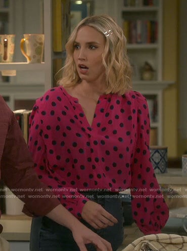 Mandy's pink polka dot blouse on Last Man Standing