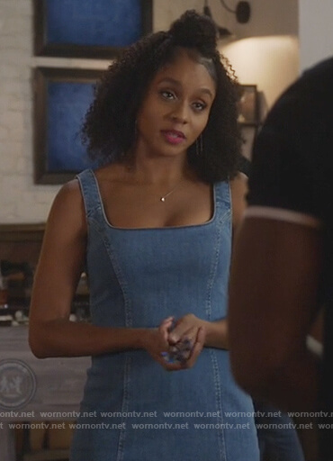 Simone's chambray sleeveless dress on All American