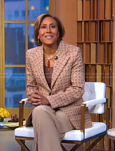 Robin's beige geometric blazer on Good Morning America