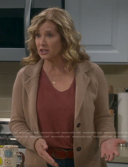 Vanessa's camel knit blazer on Last Man Standing