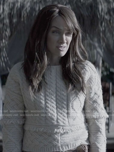 Alice's mixed cable knit sweater with fringe on Batwoman