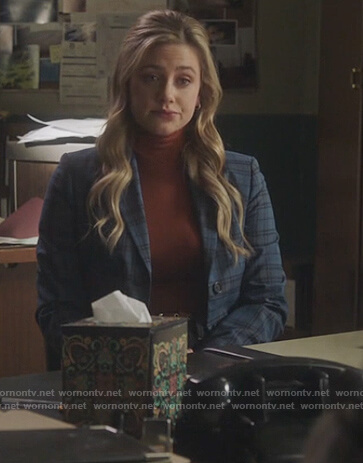 Betty's brown turtleneck sweater on Riverdale