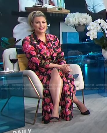 Carissa's black floral print maxi dress on E! News Daily Pop