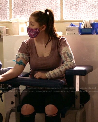 Debbie's pink tie dye long sleeve top on Shameless
