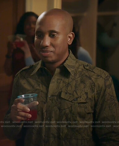 Gary's green printed shirt on Kenan
