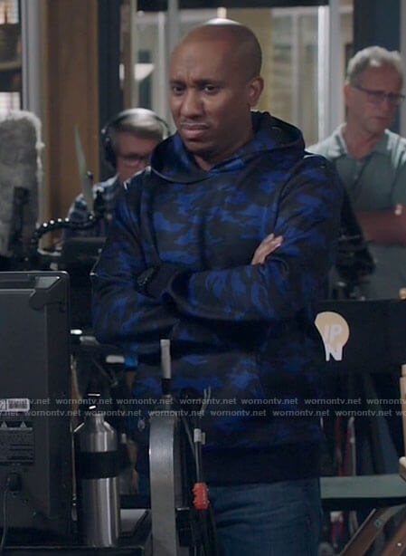 Gary's blue camo hoodie on Kenan