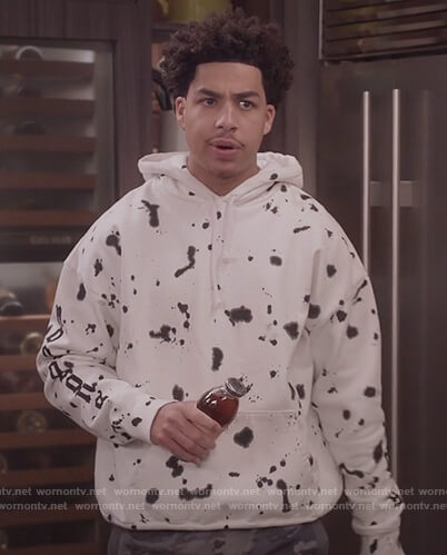 Junior's white printed hoodie on Black-ish