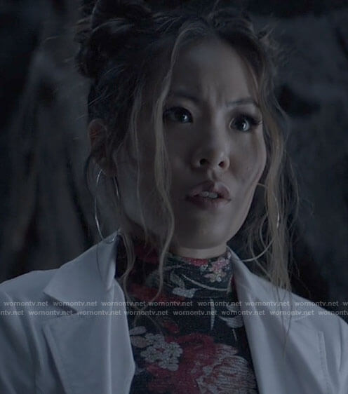 Mary's floral mock neck top on Batwoman