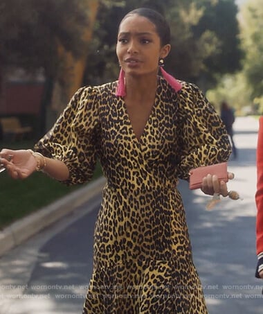 Zoey's yellow leopard print dress on Grown-ish