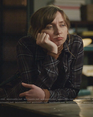 Phoebe's plaid shirt on Good Girls