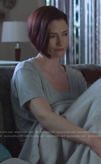 Alex's grey v-neck t-shirt on Supergirl