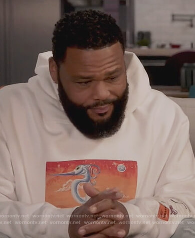 Andre's white Heron graphic hoodie on Black-ish