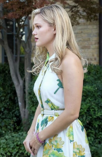 Kate's floral halter neck shirtdress on Cruel Summer