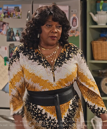 MDear's floral zip blouse on Family Reunion