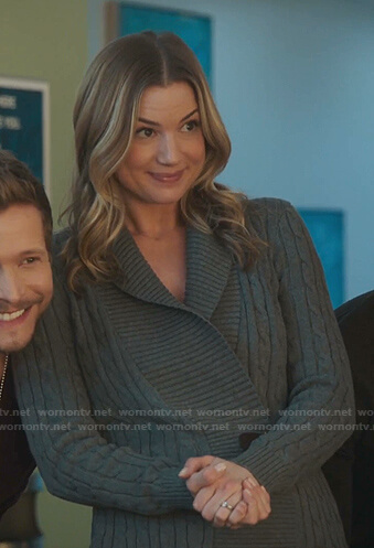 Nic's grey cable knit cardigan on The Resident