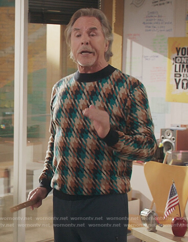 Rick's houndstooth print sweatshirt on Kenan