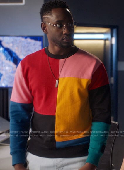 Chester's colorblock sweater on The Flash