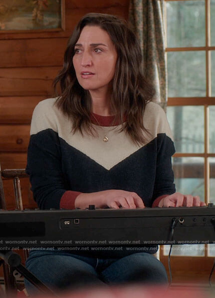 Dawn's colorblock sweater on Girls5eva