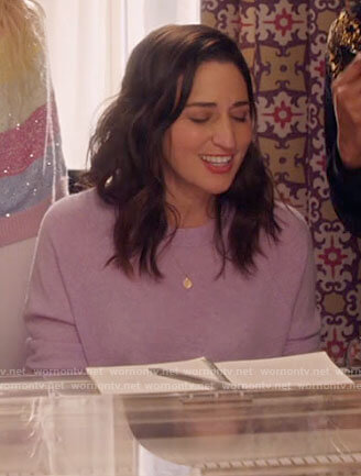 Dawn's lilac sweater on Girls5eva