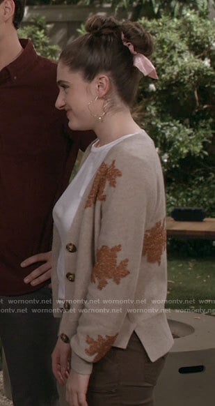 Jackie's beige floral cardigan on Call Your Mother