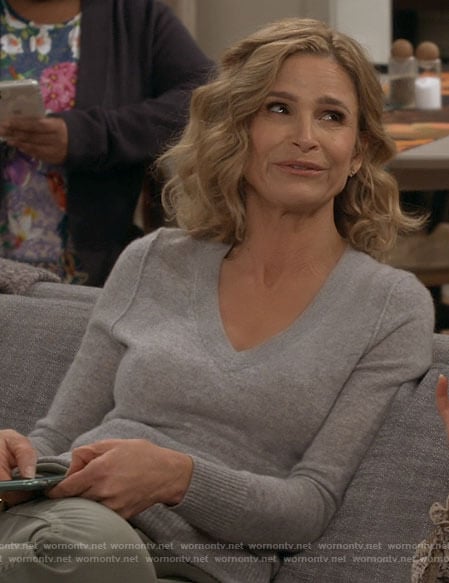 Jean's grey v-neck sweater on Call Your Mother