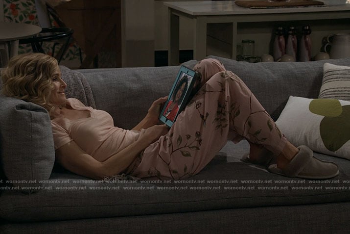 Jean's pink bird print pajama pants on Call Your Mother