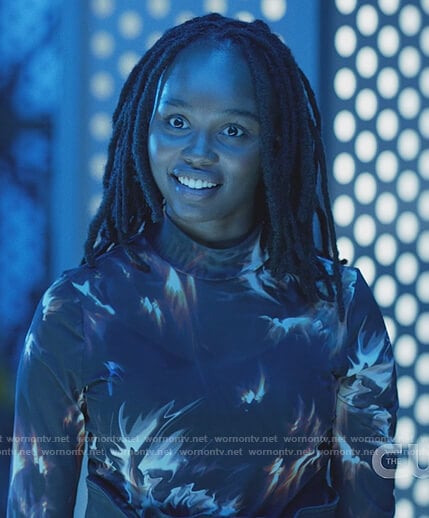 Jennifer's black flame print top on Black Lightning