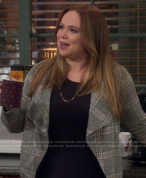Kristin's plaid jacket on Last Man Standing