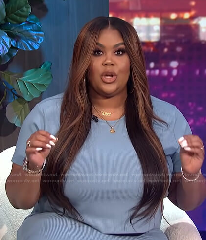 Nina's blue ribbed top and skirt on E! News Nightly Pop