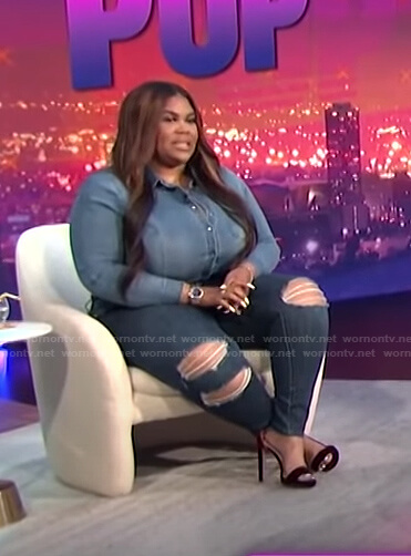 Nina's chambray shirt and distressed jeans on E! News Nightly Pop