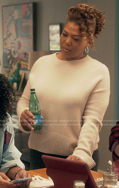 Robyn's white sweater on The Equalizer