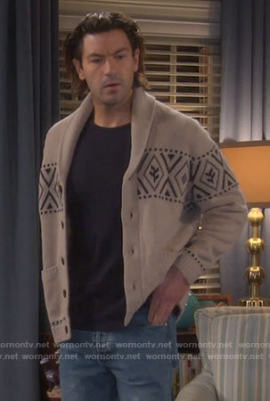 Ryan's beige printed cardigan on Last Man Standing