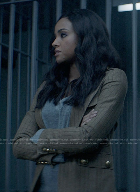 Sophie's beige pinstriped blazer on Batwoman