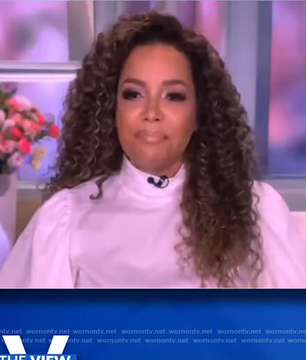 Sunny's white turtleneck top on The View