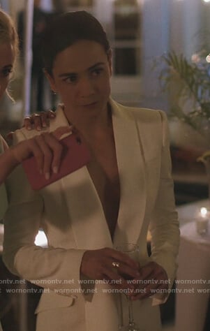 Teresa's white open back blazer on Queen of the South