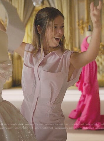 Cayetana's pink pleated dress with pockets  on Elite