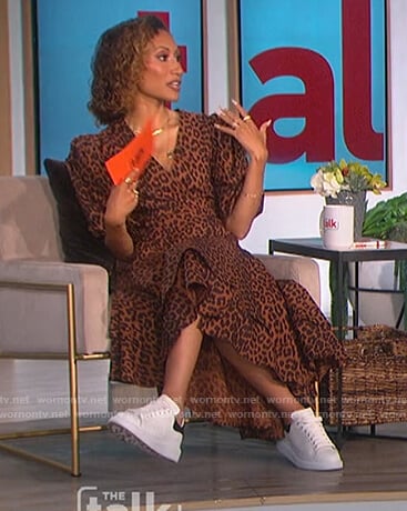 Elaine's brown leopard print wrap dress on The Talk