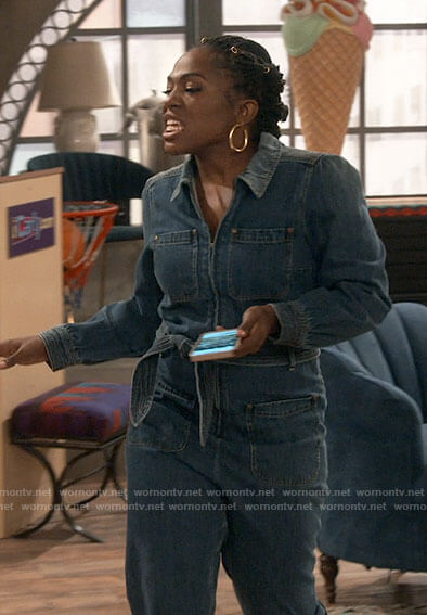 Harper's denim jumpsuit on iCarly