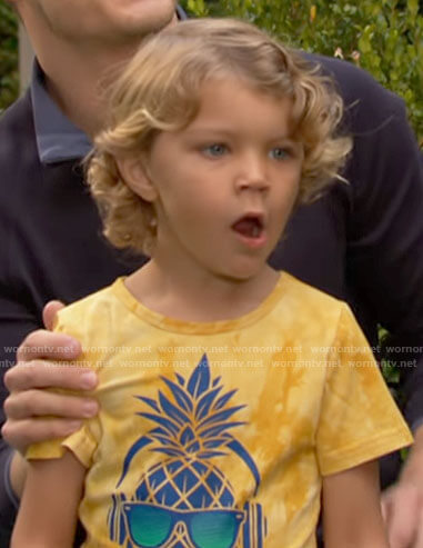 Harrison's yellow pineapple t-shirt on The Young and the Restless