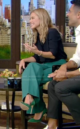 Kelly's green wide-leg pants on Live with Kelly and Ryan