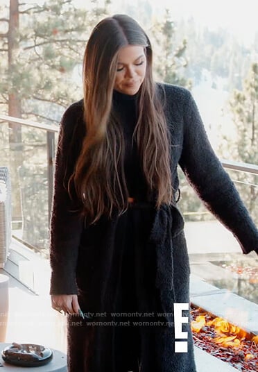 Khloe's black fuzzy robe on Keeping Up with the Kardashians