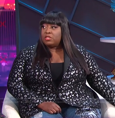 Loni's metallic leopard blazer on E! News Nightly Pop
