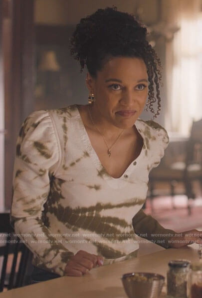 Ruby's tie dye v-neck sweater with puff sleeves on Charmed